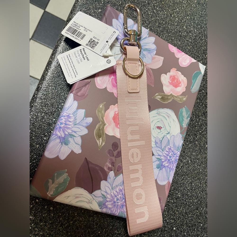Lululemon Never Lost Keychain NWT